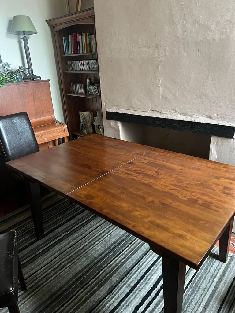 image for LAURA ASHLEY 6-10 PLACE EXTENDABLE DINING TABLE