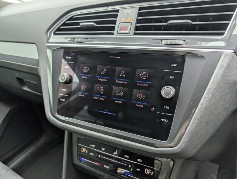 2022 Volkswagen Tiguan 1.5 TSI Life SUV 5dr Petrol DSG Euro 6 (s/s) (150 ps) PARKING SENSORS+LANE...