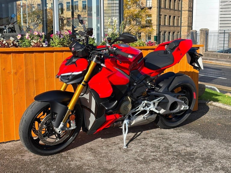 DUCATI STREETFIGHTER V4 S