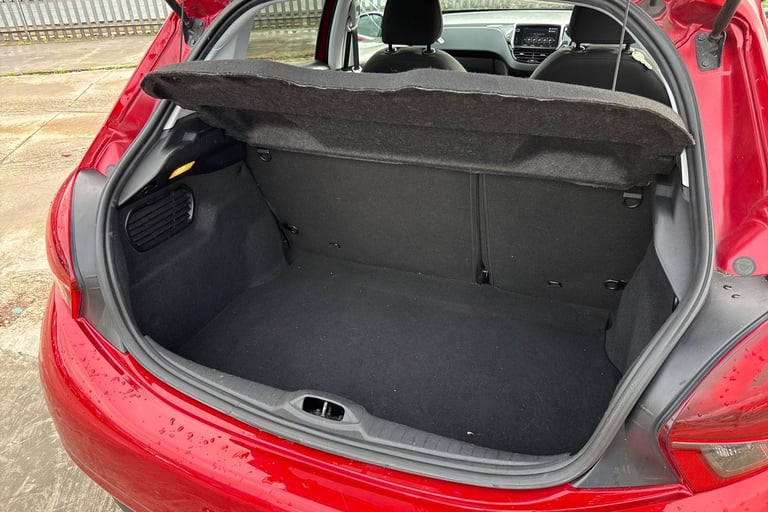 2018 Peugeot 208 1.5 BlueHDi Tech Edition 5dr Hatchback DIESEL Manual