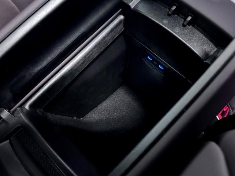 2025 Mercedes-Benz Maybach EQS EQS 680 118kWh First Class SUV 5dr Electric Auto 4MATIC (658 ps) E...