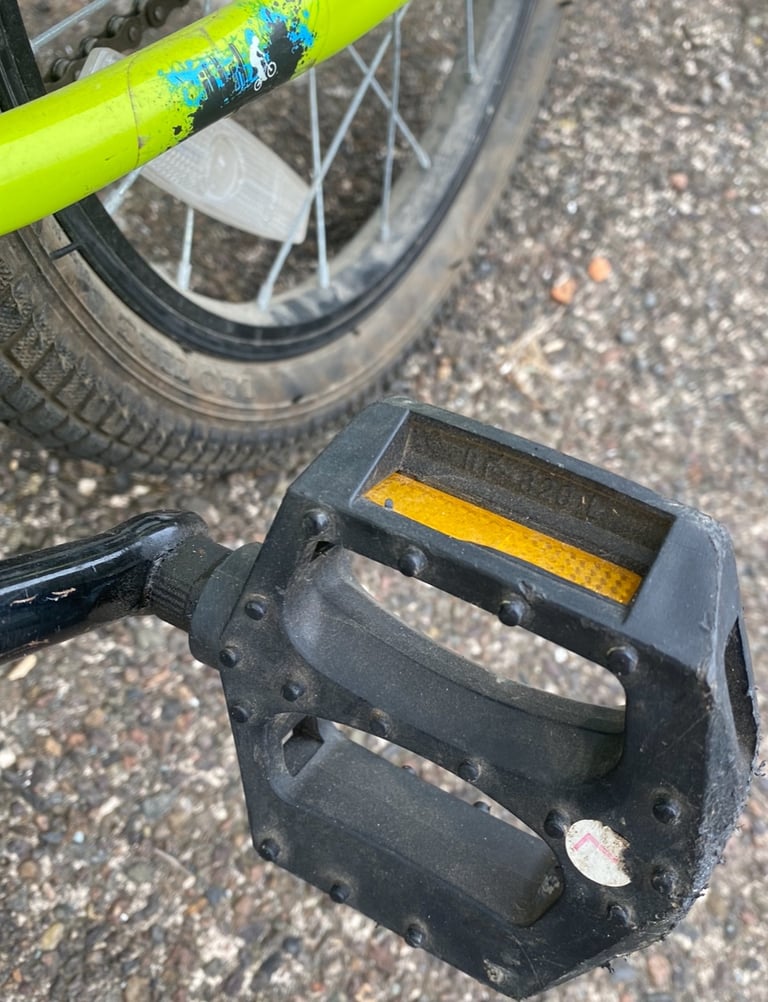 Apollo Ace 16” bmx style kids bike