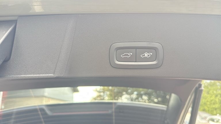 2025 Volvo XC40 Plus, B4 Mild hybrid, Petrol, Dark Estate Petrol Automatic