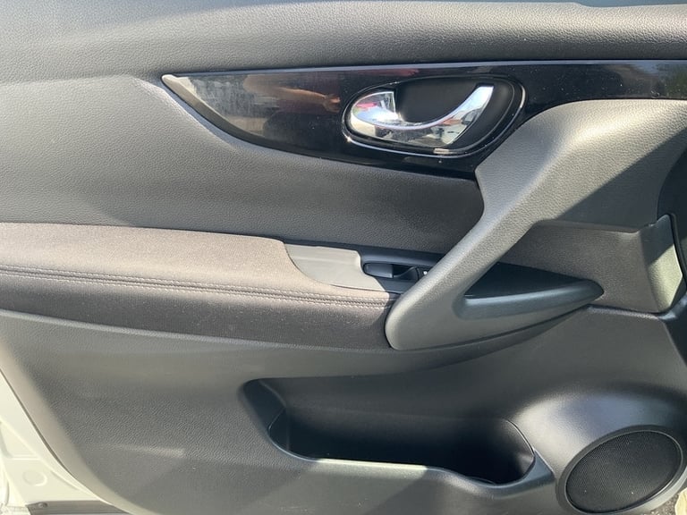 2017 Nissan Qashqai DIG-T Acenta SUV Petrol Manual