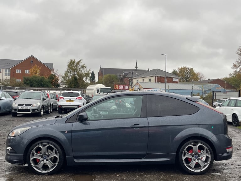 * 2011 FORD FOCUS ZETEC S 1.8L 3 DOOR + LONG MOT + ALLOYS + FOG LIGHTS * 