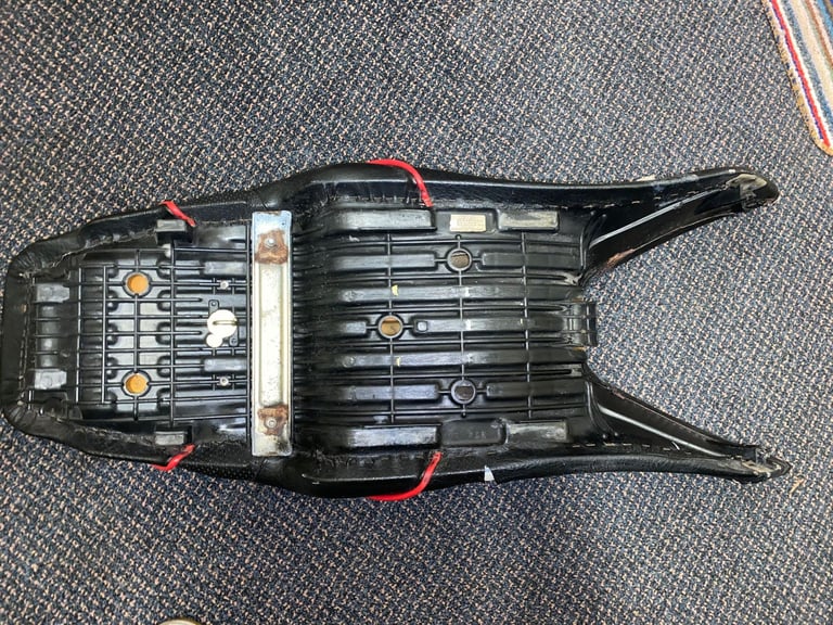 Honda VFR 750 F 1990-93 Seat Saddle by 'Custom Seats' for repair