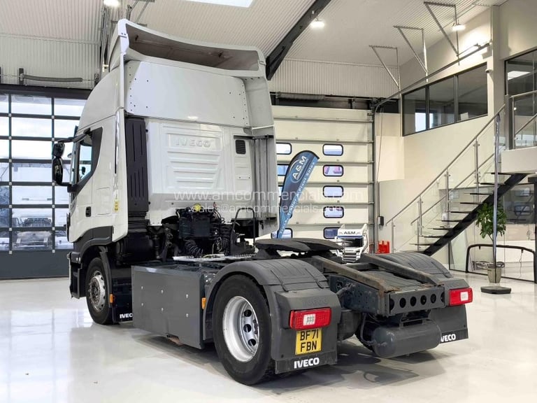 Iveco Stralis NP460, CNG Truck, Fixed Fifth Wheel, Visor, Rear Mounted Batteries
