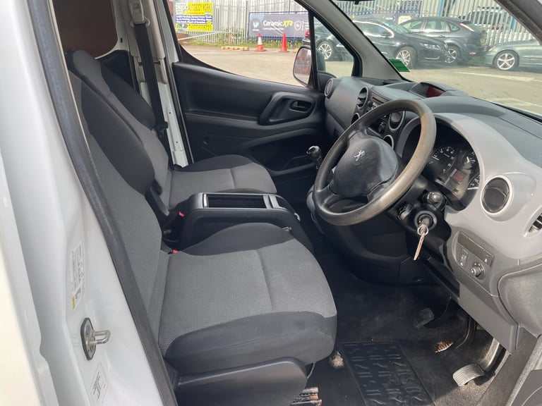 2019 Peugeot Partner 715 S 1.6 BlueHDi 100 Crew Van PANEL VAN Diesel Manual