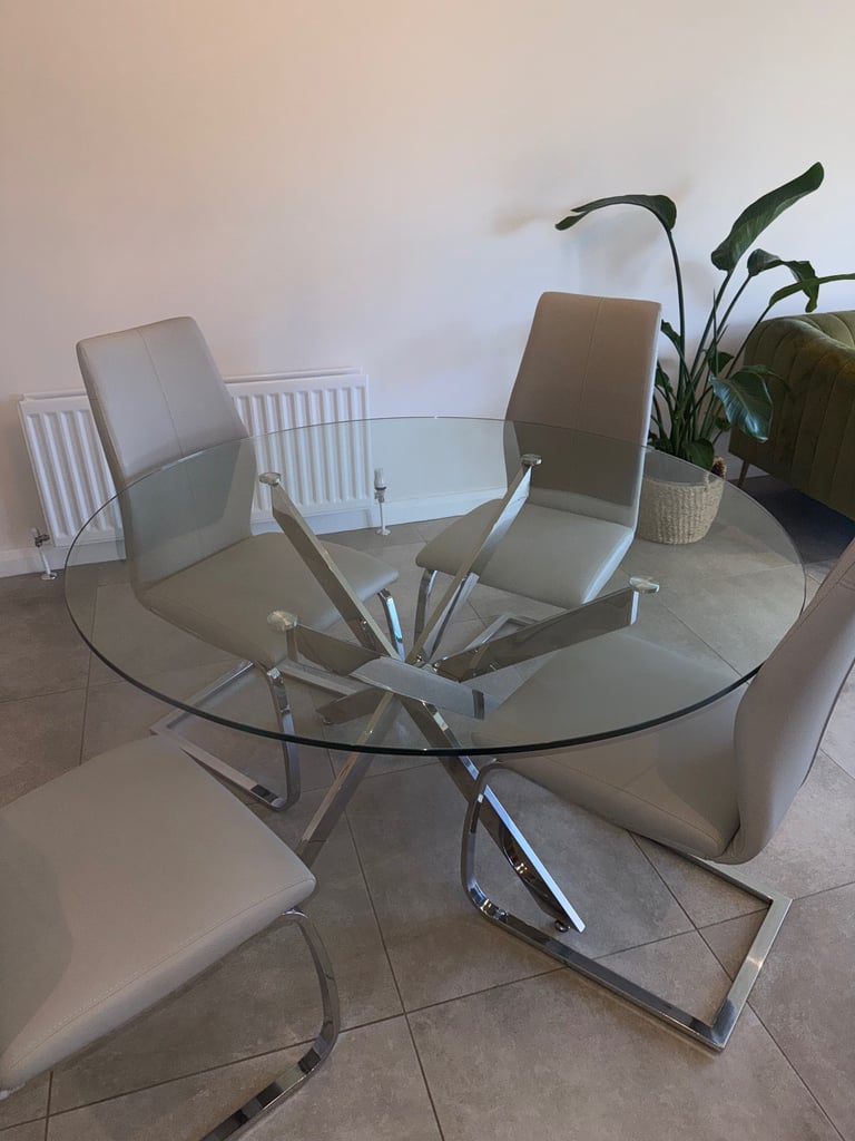 Table & 4 chairs