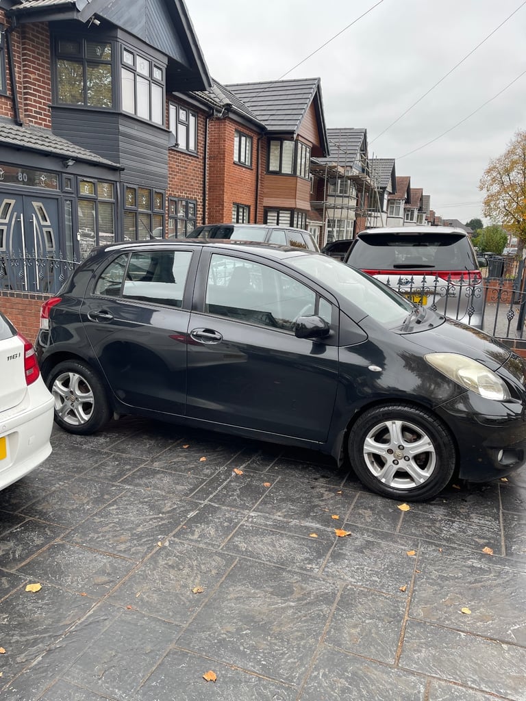 Toyota, YARIS, Hatchback, 2011, Manual, 1329 (cc), 5 doors