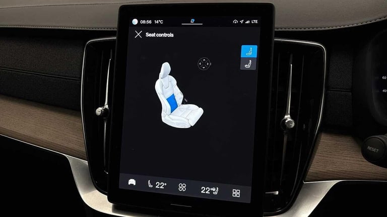 2025 Volvo XC90 Plus, T8 AWD Plug-in hybrid, Electric/Petrol, Dark, 7 Seats ESTATE Petrol/Electri...