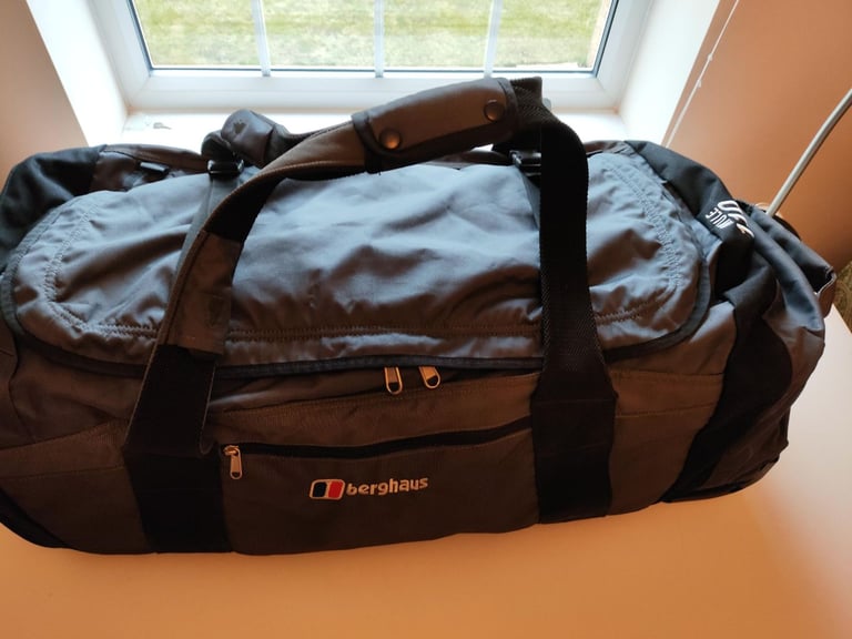 Berghaus 110 Litre Mule Wheeled Holdall bag
