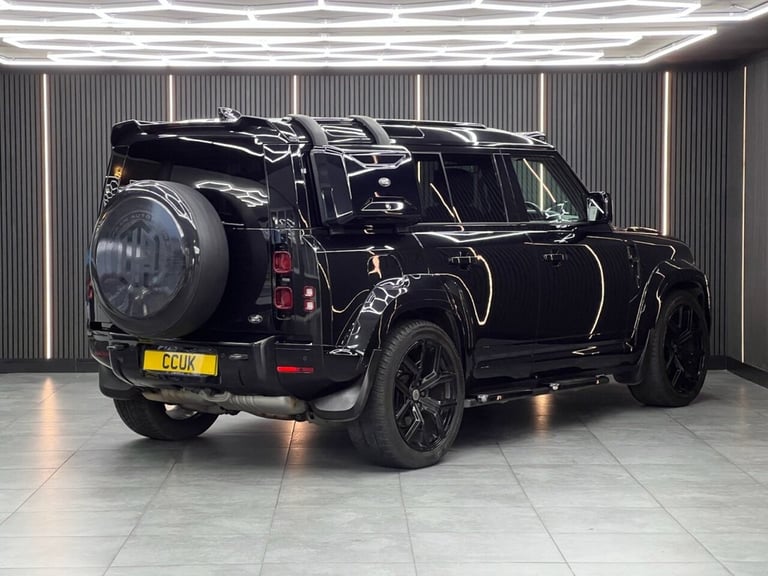 2021 Land Rover Defender 3.0 D300 X-Dynamic HSE 110 5dr Auto [7 Seat] ESTATE DIESEL Automatic