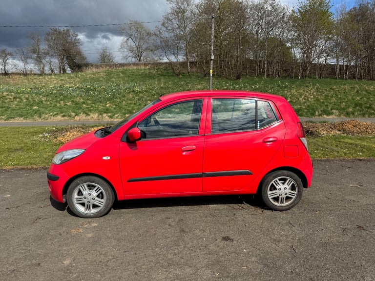 HYUNDAI I10 COMFORT 1.2L (2010) cheap £35 tax year mot family car.