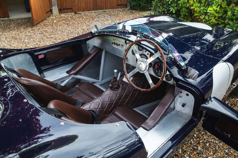 2022 REALM C-TYPE REALM SALOON PETROL Manual