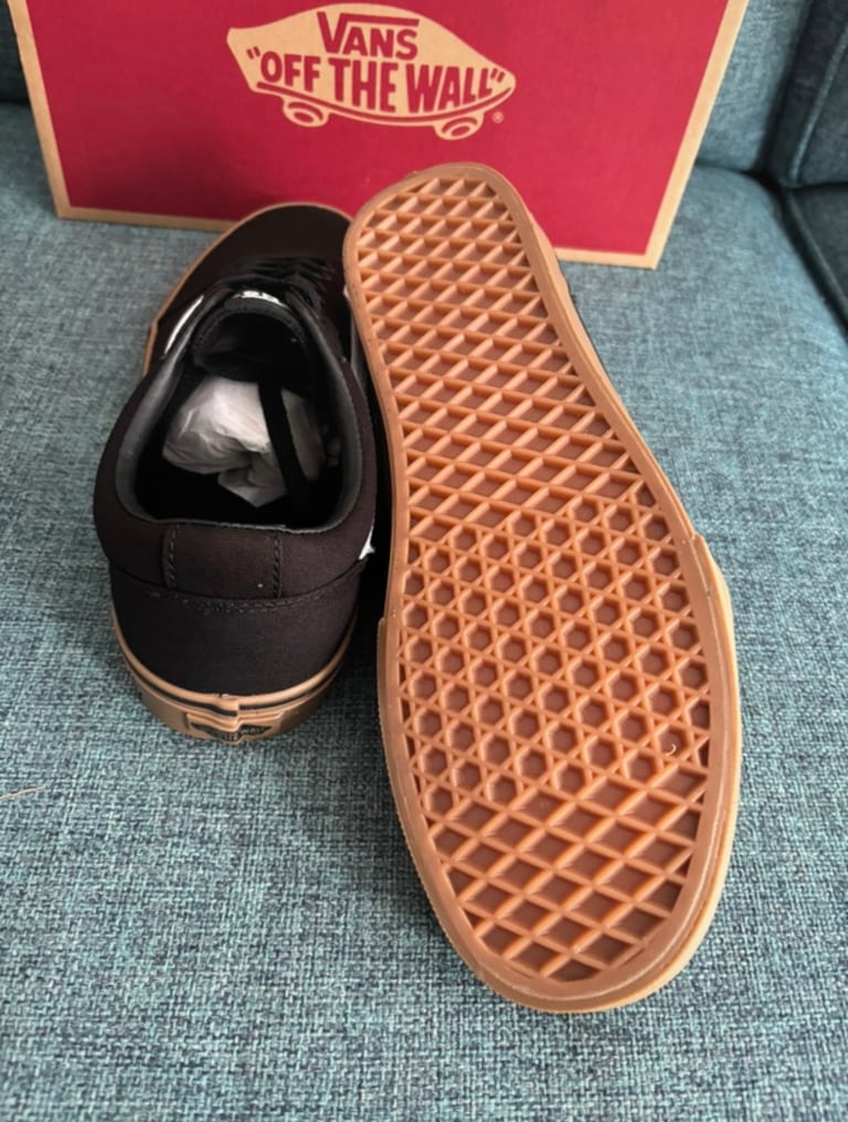 Vans men’s ward black/gum canvas trainers uk9 NEW!