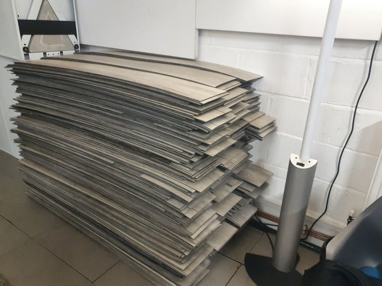 Collection from Croydon - 2000  quality durable tough vinyl flooring tiles neutral mushroom