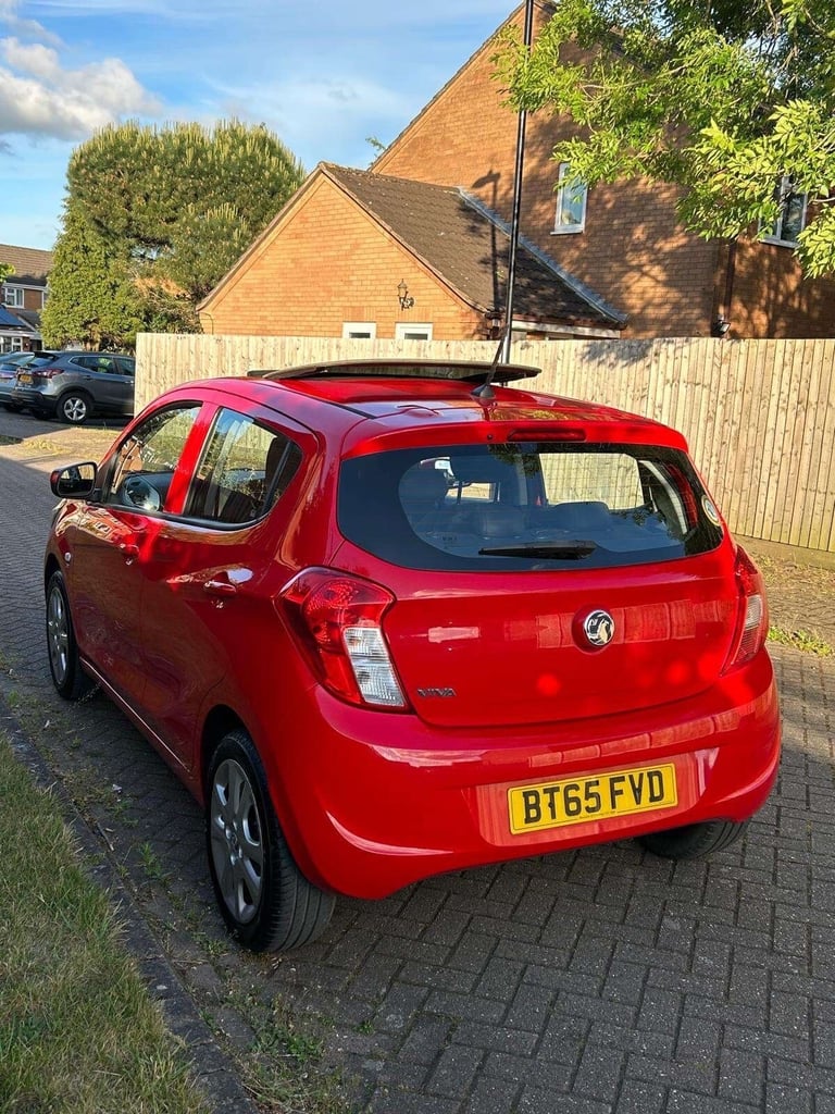 VAUXHALL VIVA 1.0 SE 5dr, Long MOT, Cheap Road Tax, Very Good Spec, Sunroof