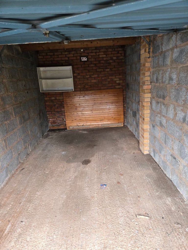image for Garage to rent Penkridge