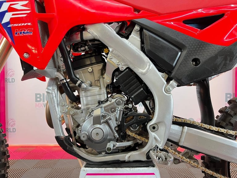Honda CRF 250 2025 - Only 17 Hours - Stock