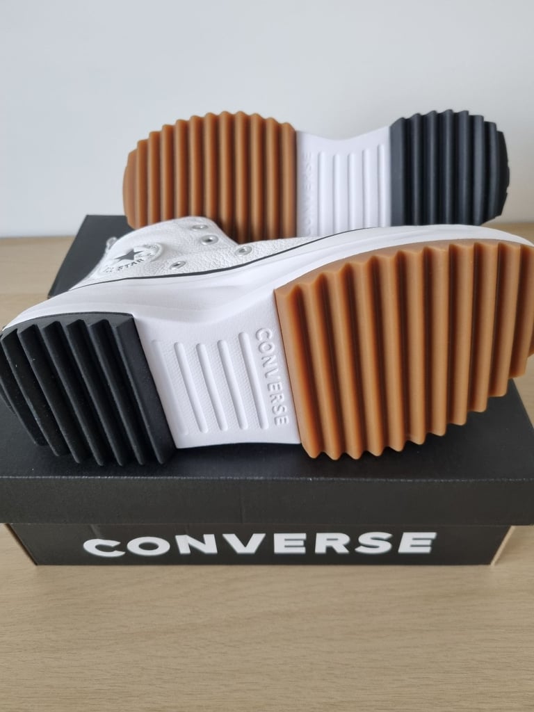 Brand New Converse Run Star Hike