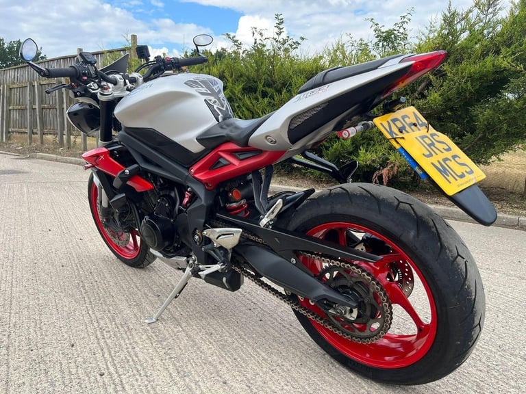 2015 64 TRIUMPH STREET TRIPLE 675 RX 675R NAKED R NEW MOT HPI CLEAR