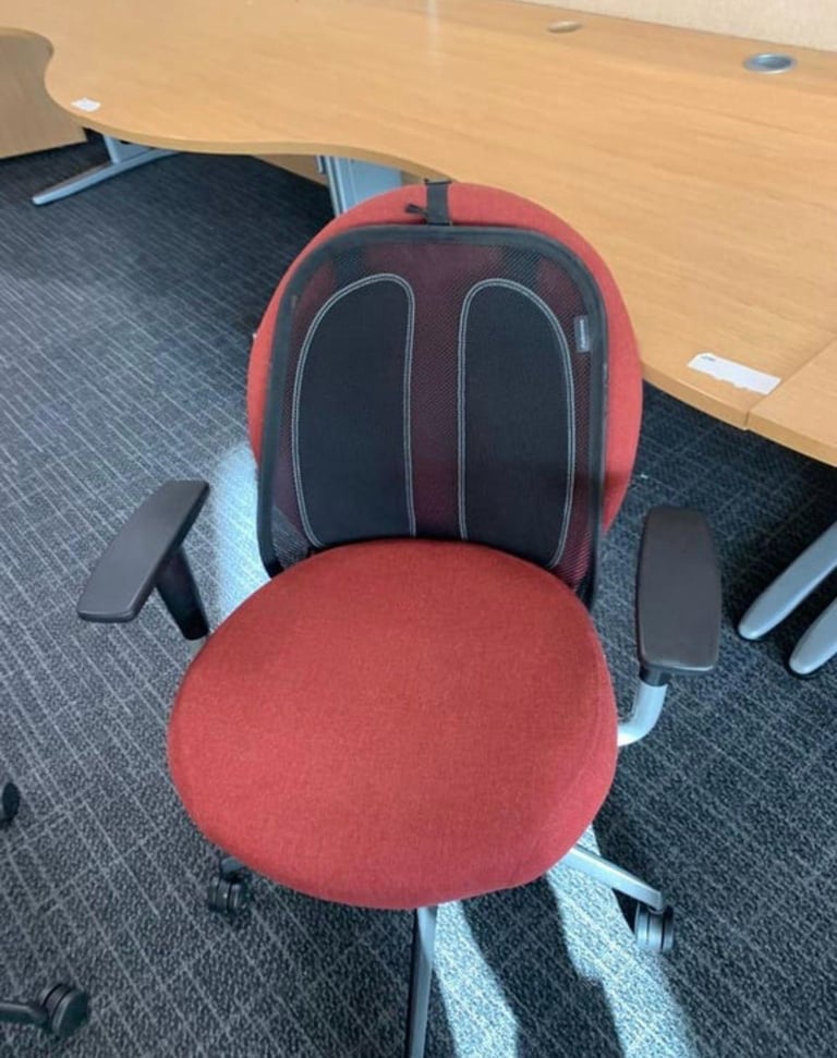 JOBLOT Office Furniture SURPLUS STOCK For Sale Over 100 Desks/Chairs/Cabinets/Cupboards 14