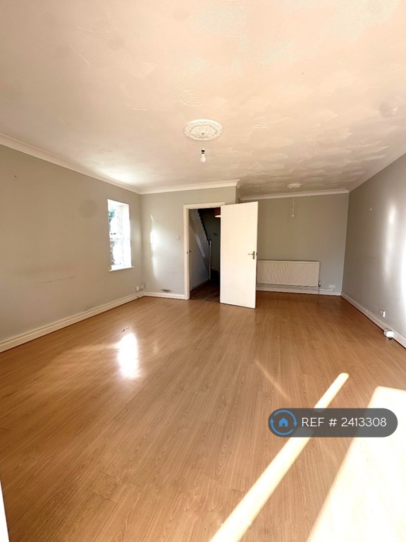 3 bedroom house in South Terrace, Bognor Regis, PO22 (3 bed) (#2413308)