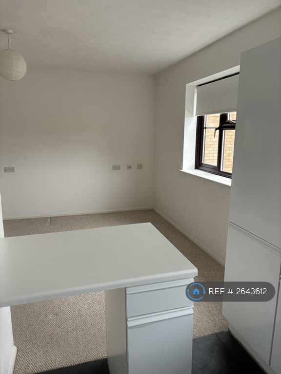 Studio flat in Highwoods, Colchester, CO4 (#2643612)