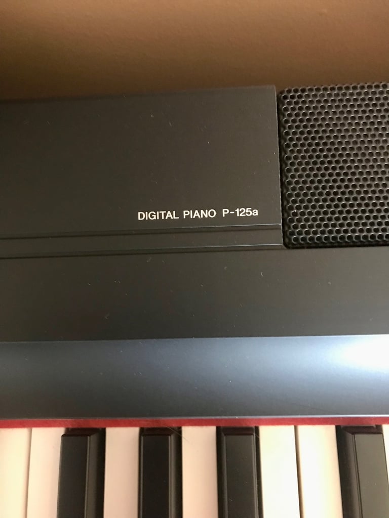 YAMAHA piano P-125a