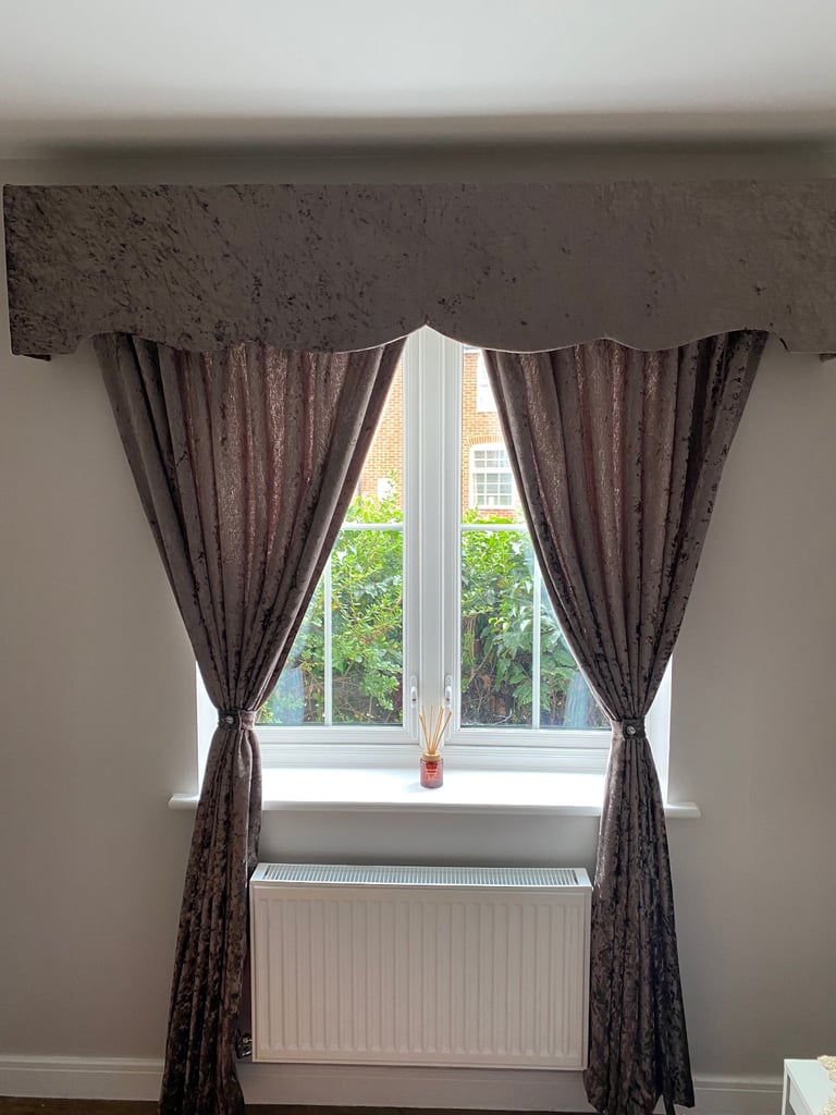 Pelmet and curtain set truffle crushed velvet