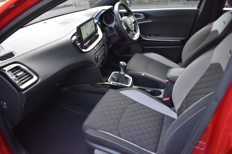 2021 21 KIA CEED 1.5 T-GDI GT-LINE HATCHBACK 5DR PETROL MANUAL EURO 6 (S/S) (158
