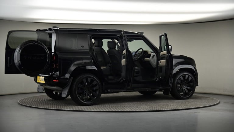 2023 Land Rover Defender 110 3.0 D300 MHEV X-Dynamic HSE SUV 5dr Diesel Auto 4WD Euro 6 (s/s) (30...