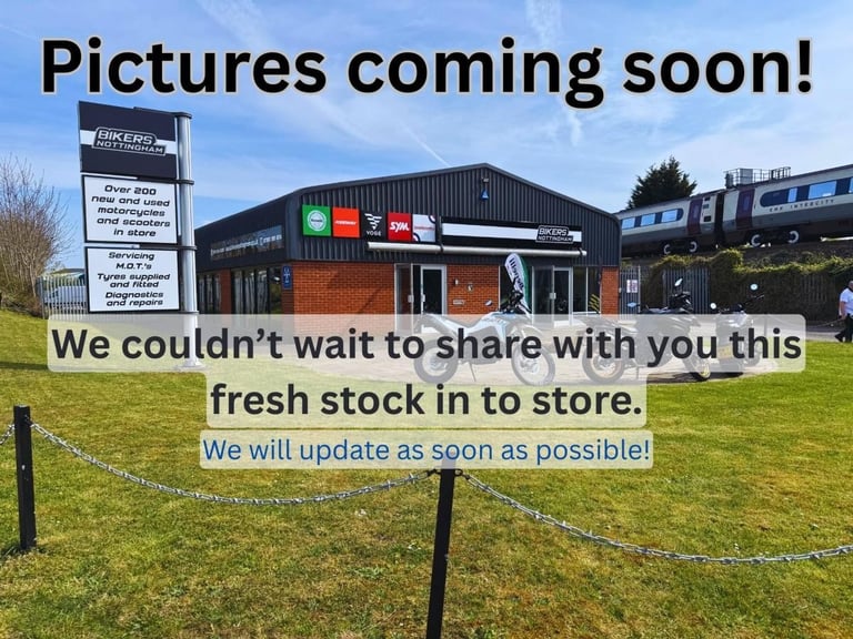 YAMAHA MT-09 2023 - 1 owner, less than 1000 miles!!