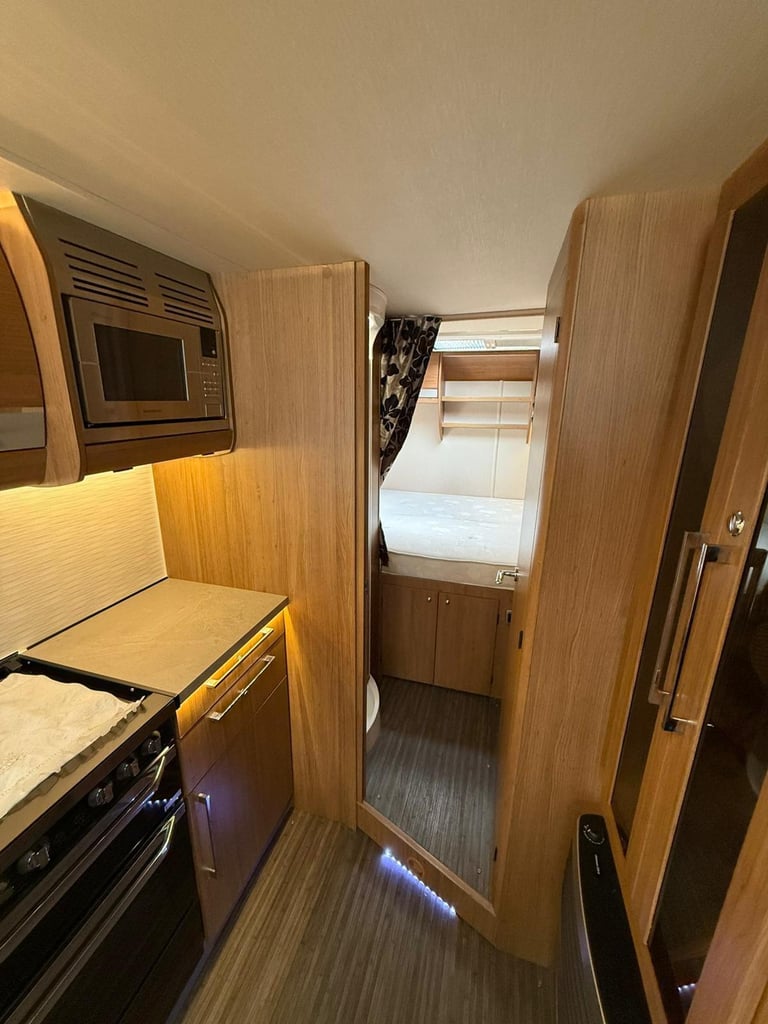 AUTOMATIC FIAT AUTO TRAIL FRONTIER CH-TA - 6 BERTH MOTORHOME