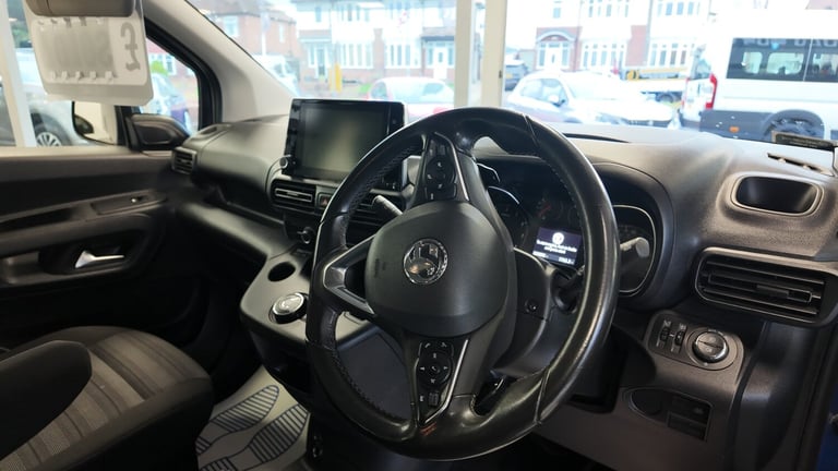 2020 Vauxhall Combo Life 1.2 Turbo 130 Energy 5dr AUTO PETROL 33000 MILES MPV Petrol Automatic