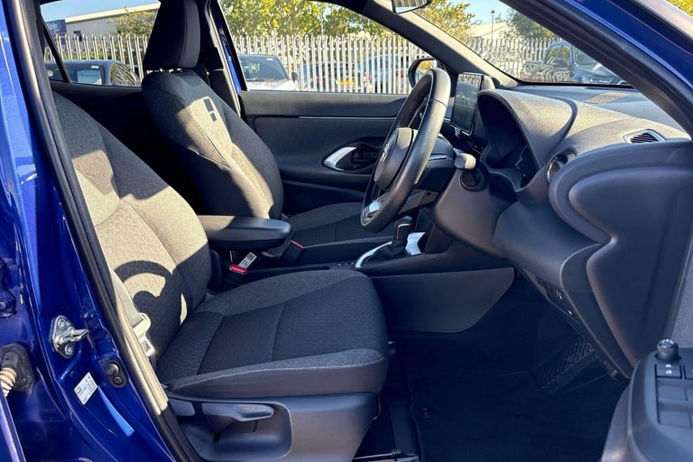 2022 Toyota Yaris 1.5 Hybrid Design 5dr CVT Estate Hybrid Automatic