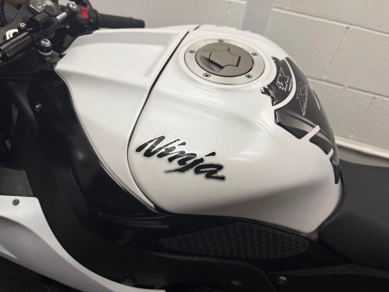 Kawasaki ZX10 R Ninja ** Lovely Condition - Service History - Warranty **