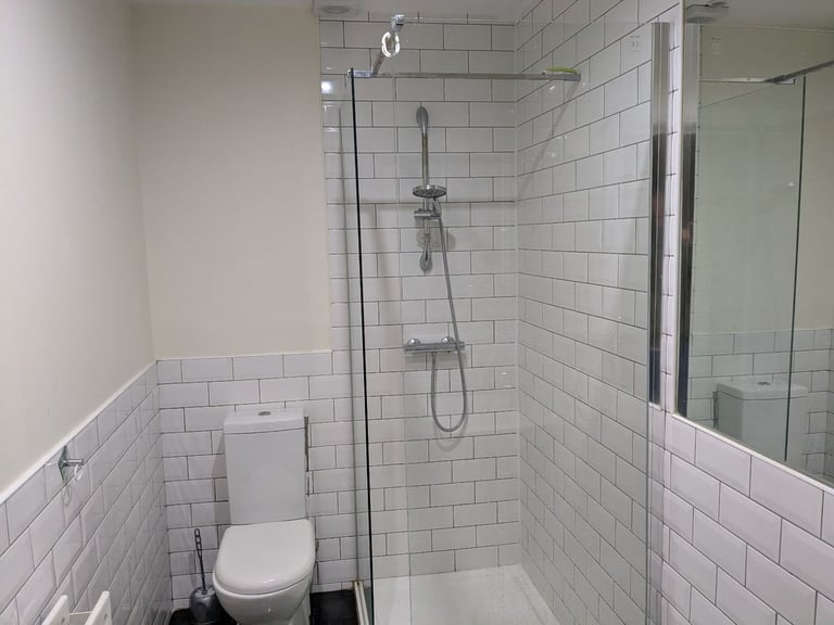 large 2 bedroom apartment 