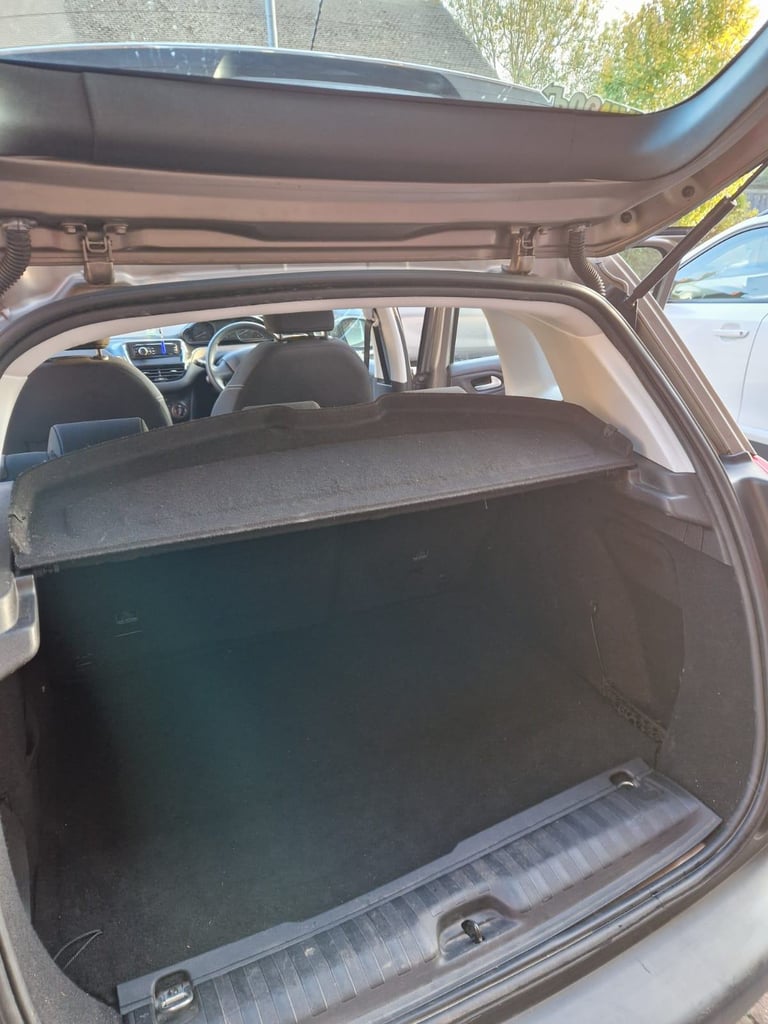 Peugeot, 2008, Hatchback, 2016, Manual, 1199 (cc), 5 doors