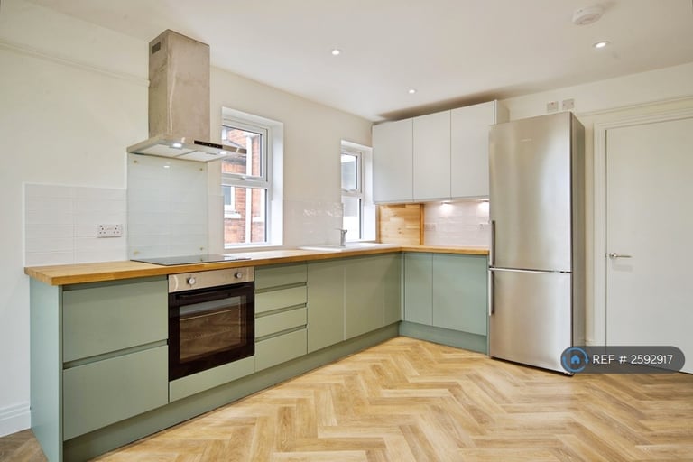 2 bedroom flat in Mora Road, London, NW2 (2 bed) (#2592917)