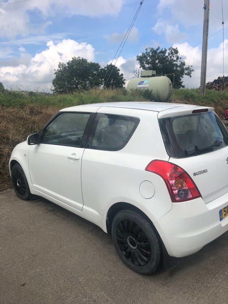 image for Suzuki, SWIFT, Hatchback, 2010, Manual, 1328 (cc), 3 doors