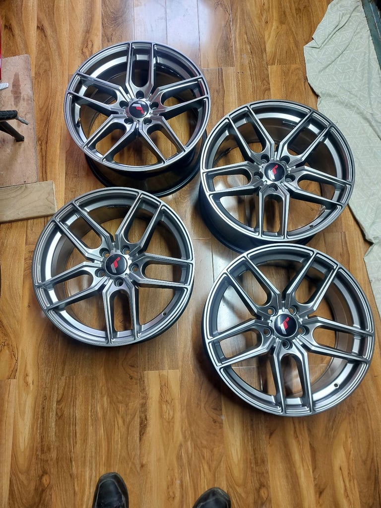 JAPANESE RACING JR 25'S 18 INCH ALLOY WHEELS 5X112 1 MONTH OLD