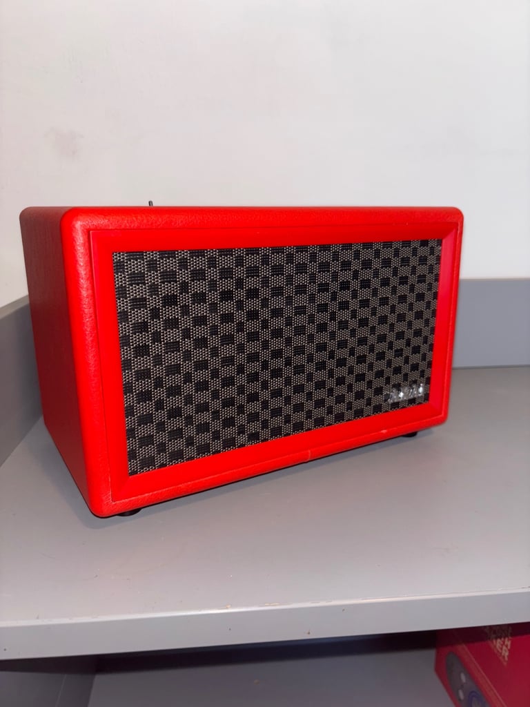 AKAI RETRO BLUETOOTH SPEAKER
