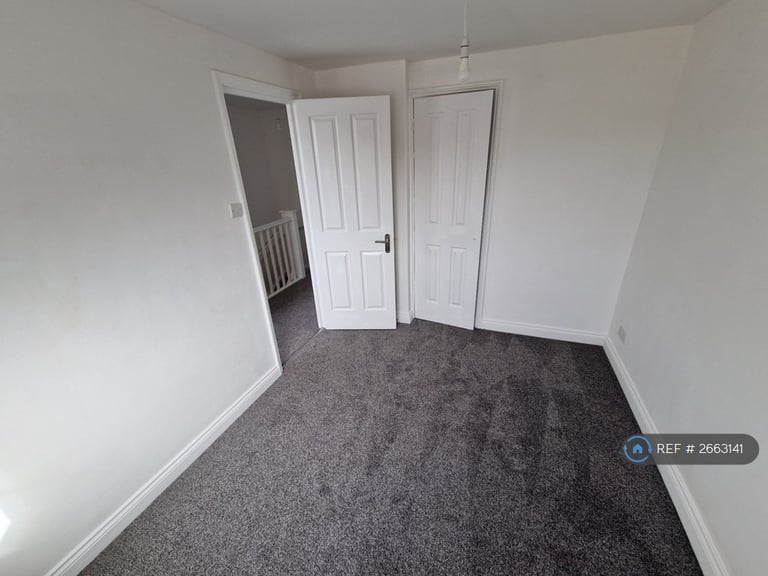 3 bedroom house in Sir Charles Square, Newport, NP10 (3 bed) (#2663141)