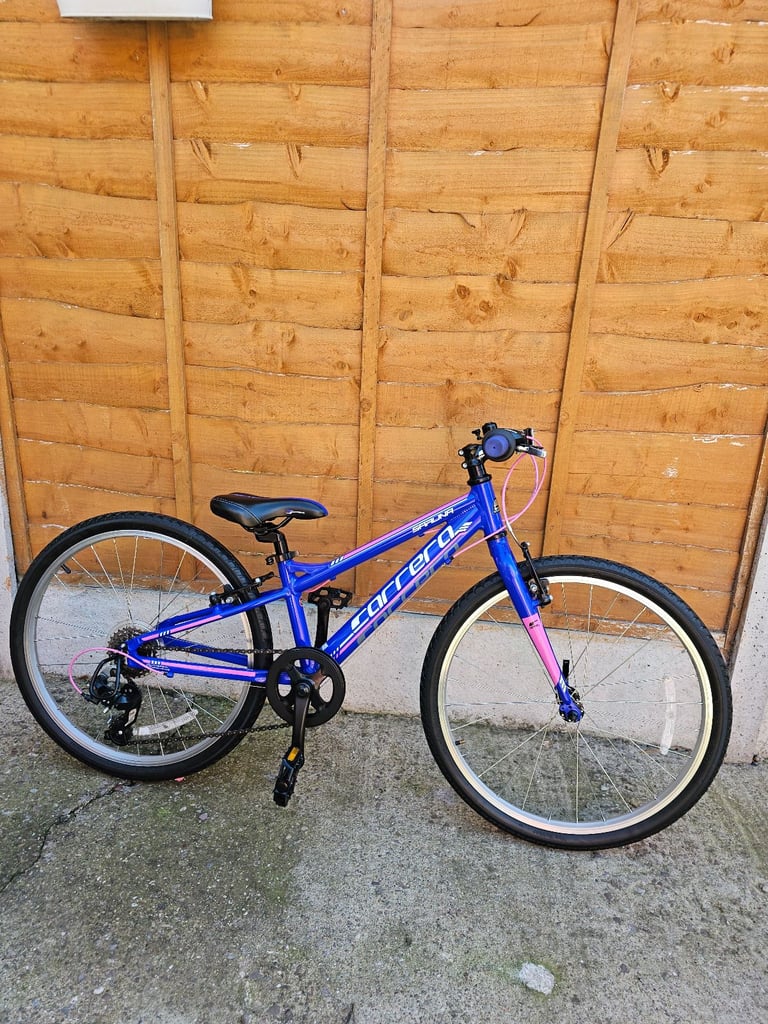 BIKE 24" WHEEL CARRERA LIGHTWEIGHT 7-SPEED HYBRID - Age Range 7-11 Years £135