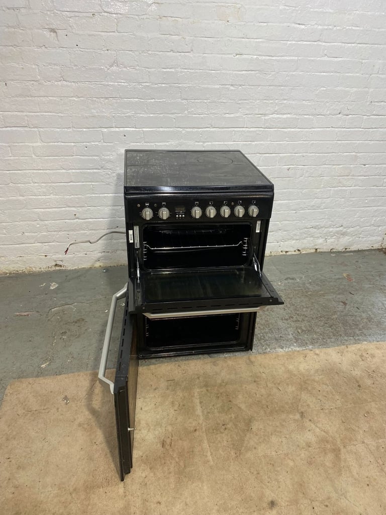 Beautiful Indesit Black 60CM Ceramic Electric Cooker With O