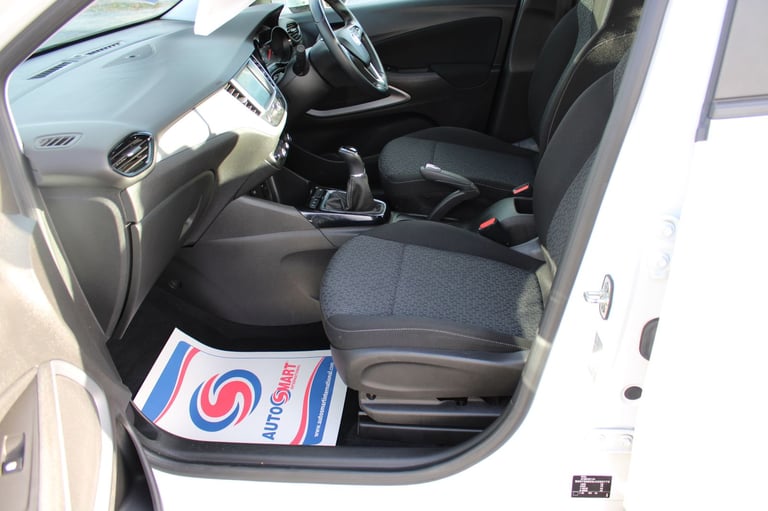 VAUXHALL CROSSLAND X 1.2 SE 2018,Low Mileage,F.S.H,Bluetooth,DAB,Air Con,Cruise,Ulez Compliant