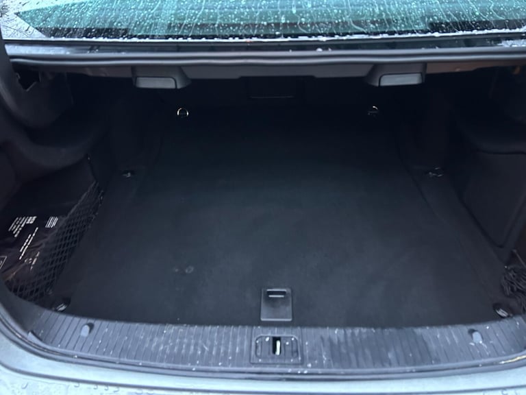 2013 Mercedes-Benz E Class E300 BlueTEC Hybrid SE 4dr 7G-Tronic SALOON DIESEL/ELECTRIC Automatic