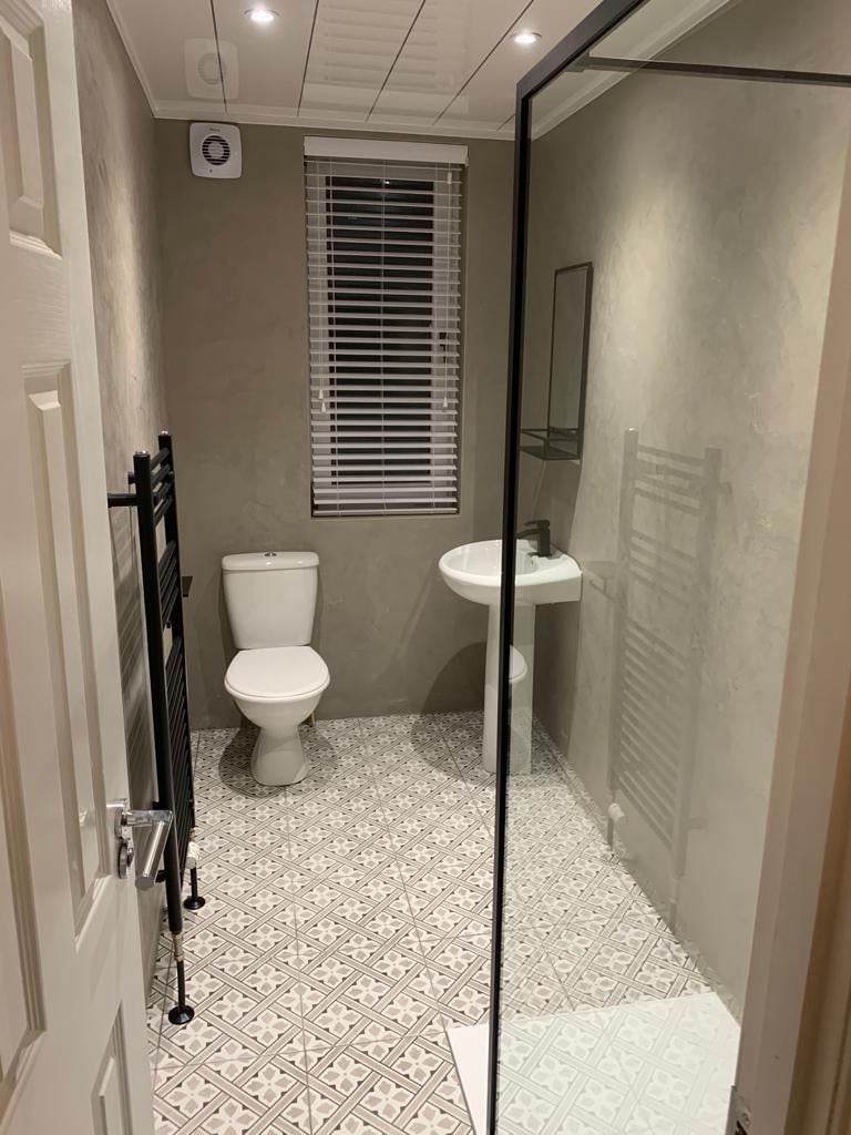  2 Bed Flat - £780pm - Refurbished - Own Entrance - Glenmarkie Terrace